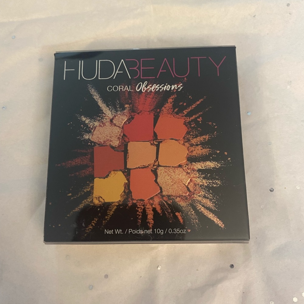 BNIB- HUDA BEAUTY Coral Obsessions Mini Eyeshadow Palette (DISCONTINUED)